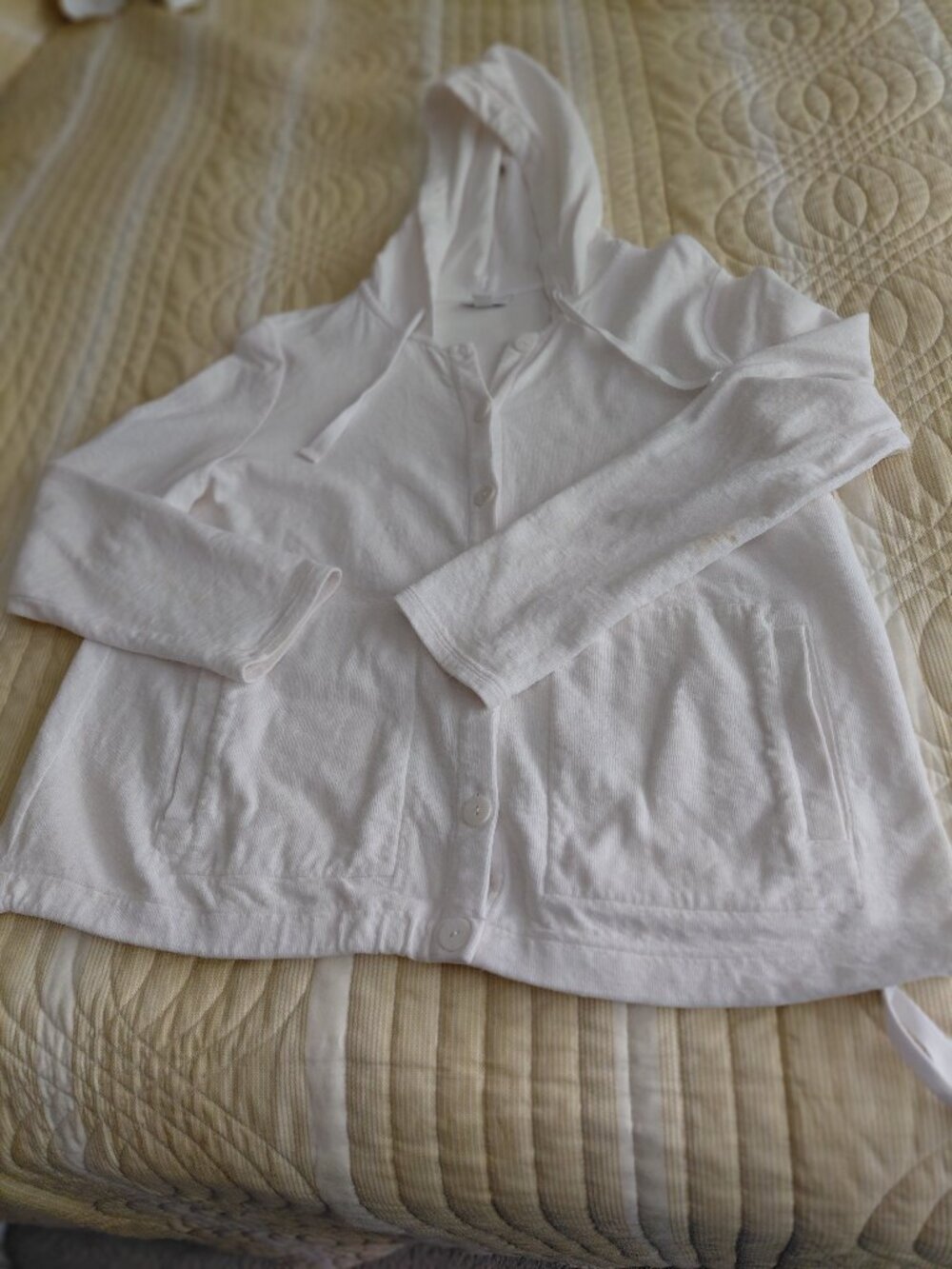 J.Jill White Hooded Sweatshirt, Size Medium Petite. Button down front, pockets. - Picture 4 of 5